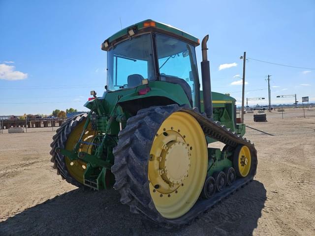 Image of John Deere 8400T equipment image 4