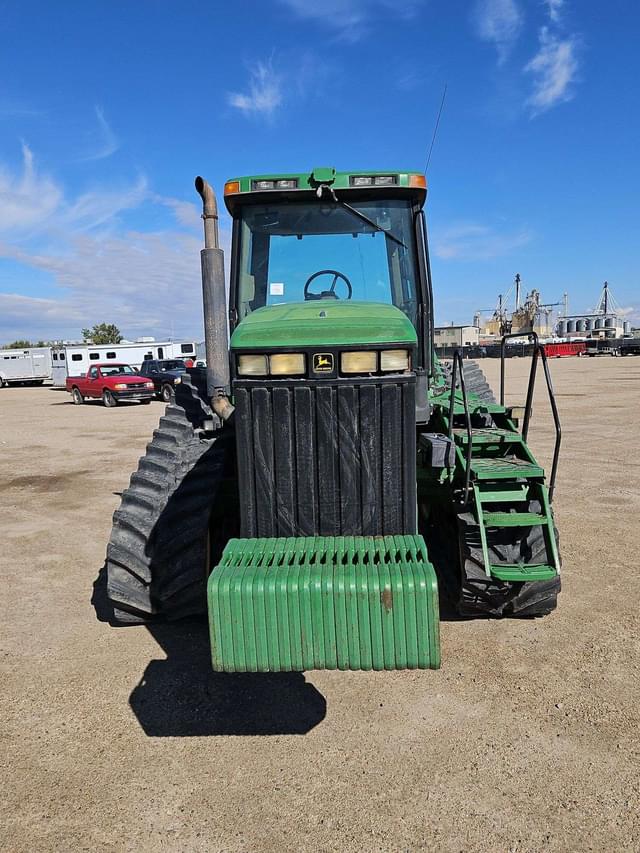 Image of John Deere 8400T equipment image 1