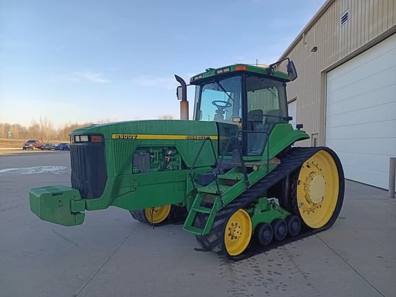 Image of John Deere 8400T equipment image 2