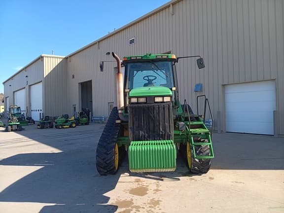 Image of John Deere 8400T equipment image 3