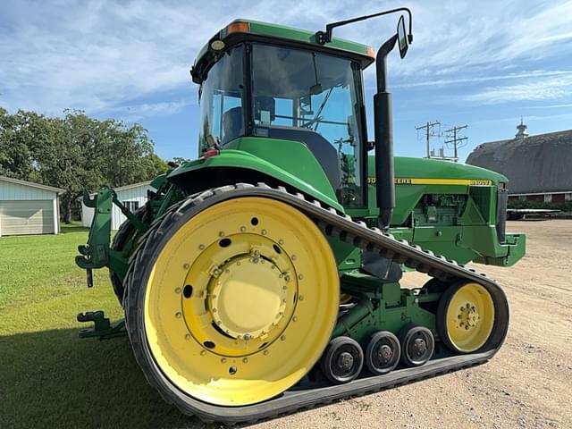 Image of John Deere 8400T equipment image 2