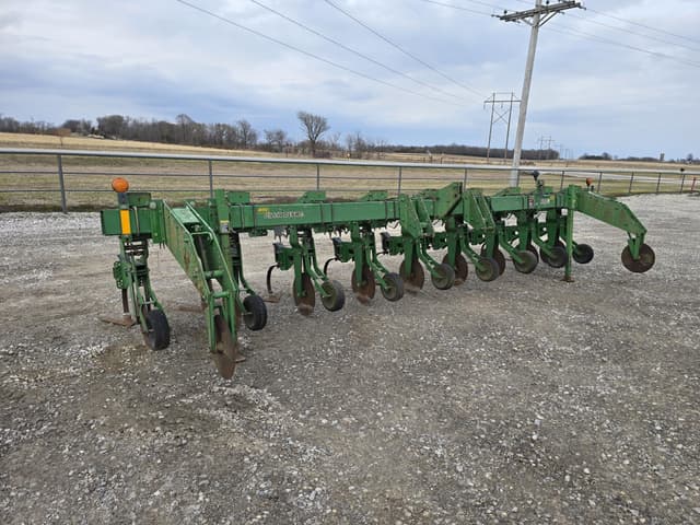 Image of John Deere 856 equipment image 3