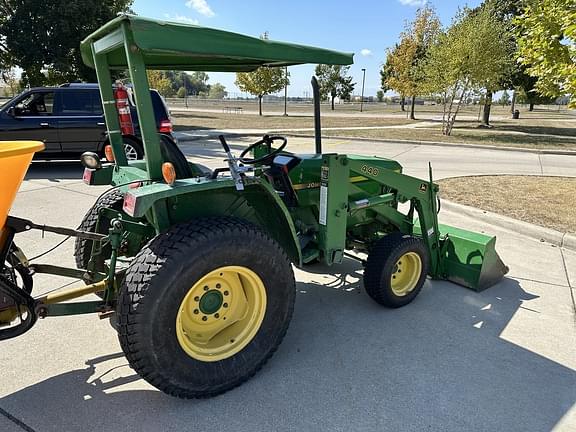 Image of John Deere 870 equipment image 3