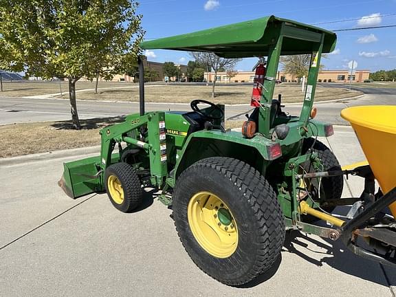 Image of John Deere 870 equipment image 2