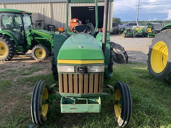 Image of John Deere 870 equipment image 1