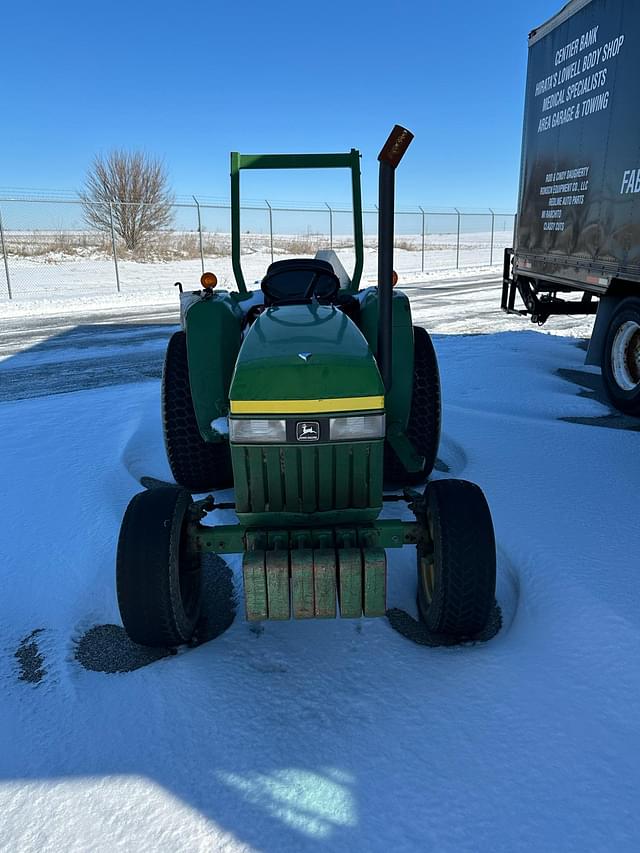 Image of John Deere 870 equipment image 2