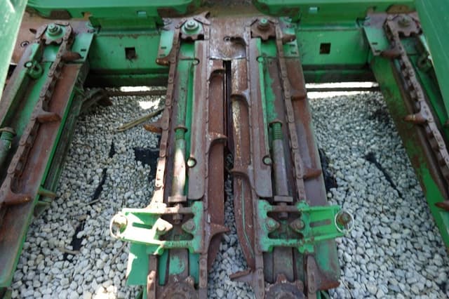 Image of John Deere 893 equipment image 1