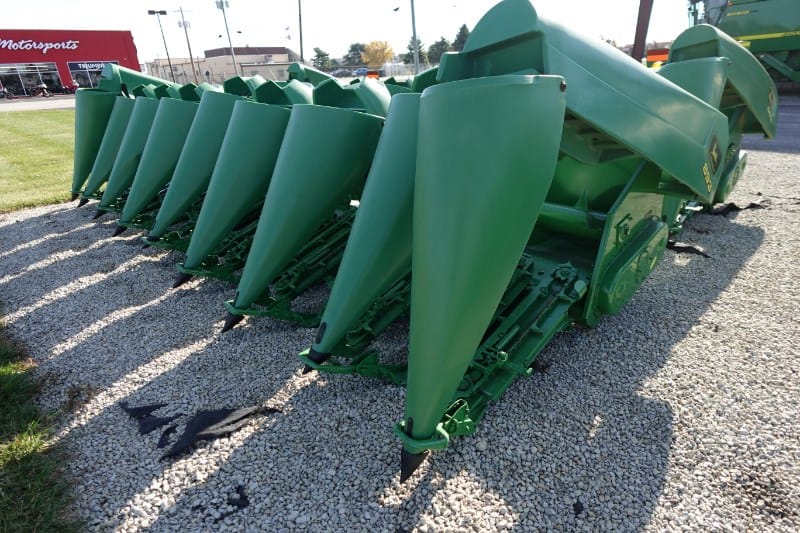 1998 John Deere 893 Equipment Image0