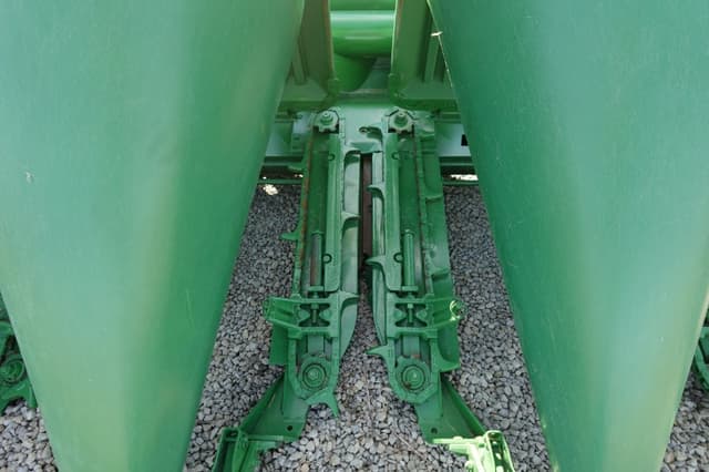 Image of John Deere 893 equipment image 1