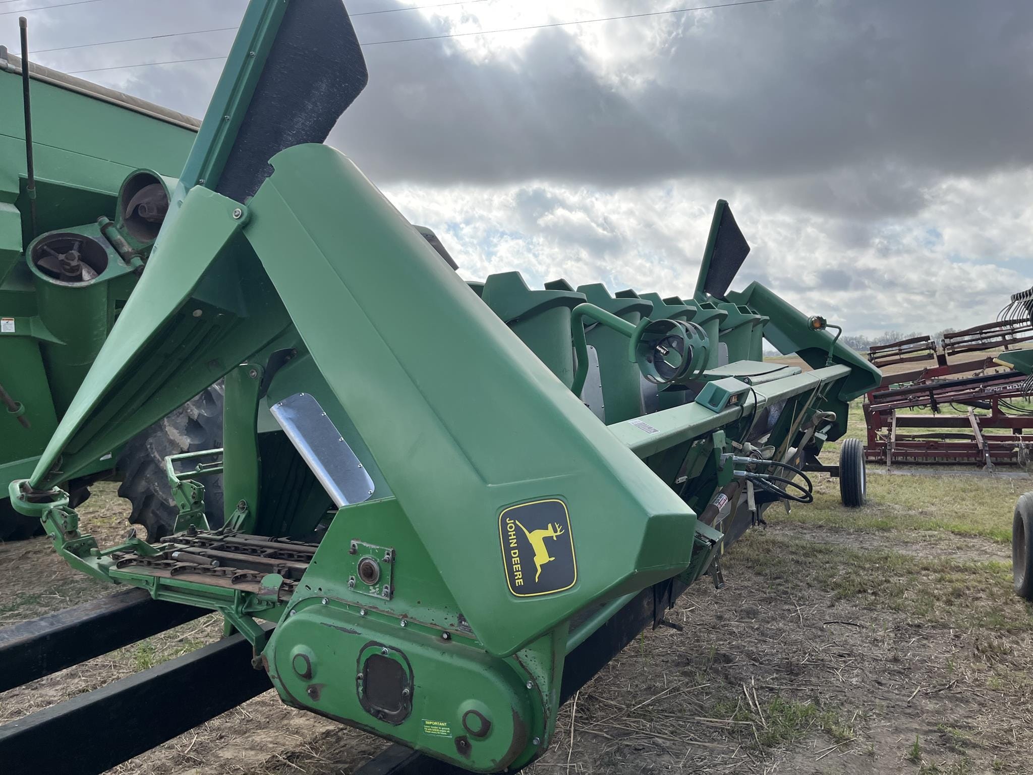 1998 John Deere 894 Equipment Image0