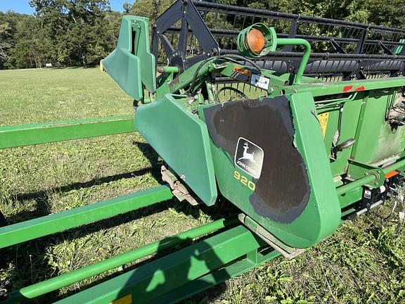 Image of John Deere 920 equipment image 3