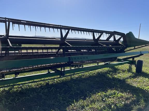 Image of John Deere 920 Primary image