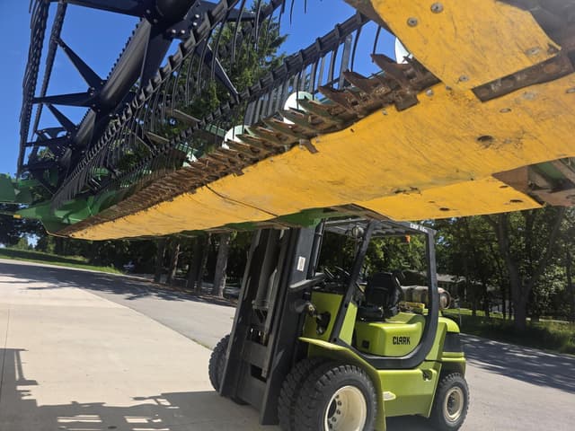 Image of John Deere 920 equipment image 2