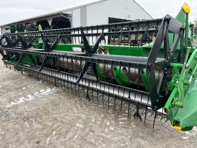 Image of John Deere 920 equipment image 1