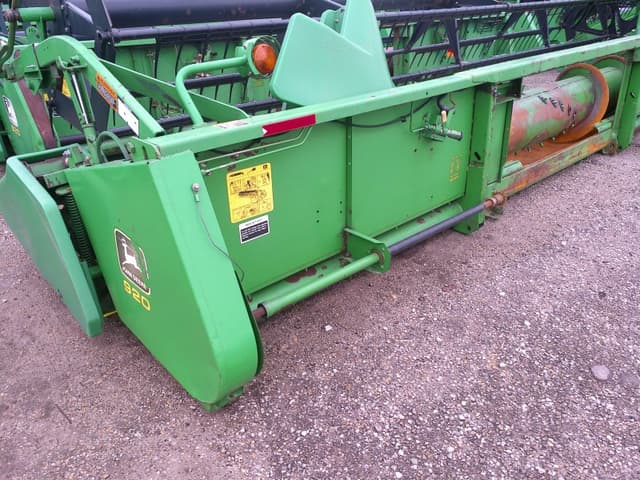 Image of John Deere 920 equipment image 1