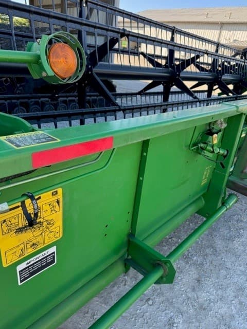 Image of John Deere 920 equipment image 3