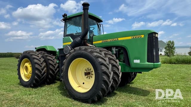 Image of John Deere 9200 equipment image 1