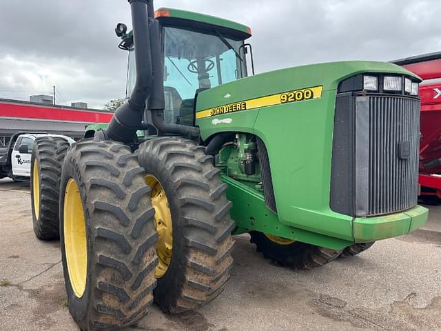 Image of John Deere 9200 equipment image 1