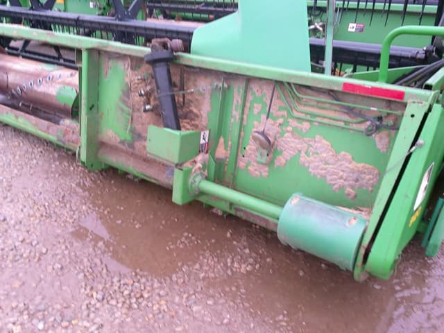 Image of John Deere 920F equipment image 4