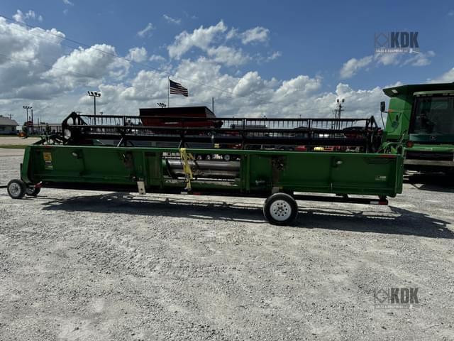 Image of John Deere 925 equipment image 1