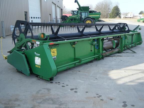 Image of John Deere 925 equipment image 2