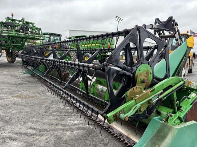 Image of John Deere 925 equipment image 2