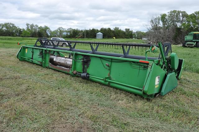 Image of John Deere 925 equipment image 2