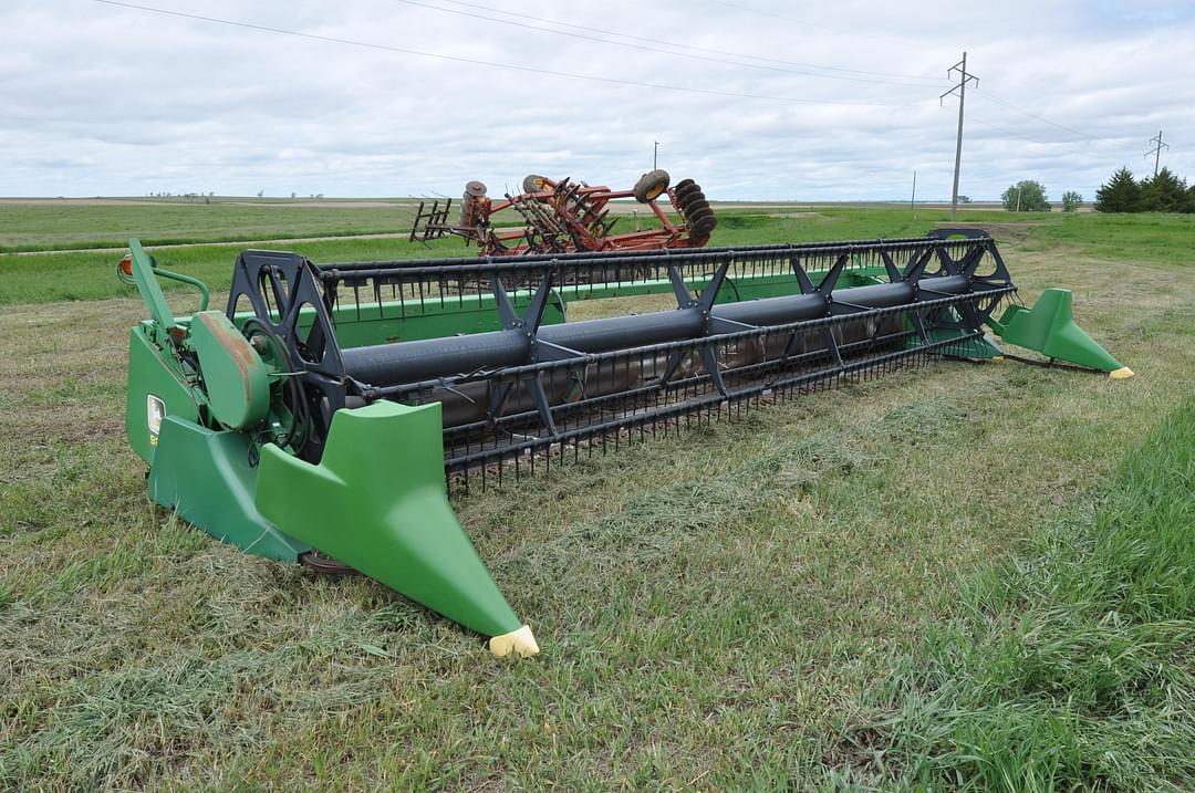 Image of John Deere 925 Primary image
