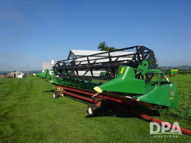 Image of John Deere 925F equipment image 1