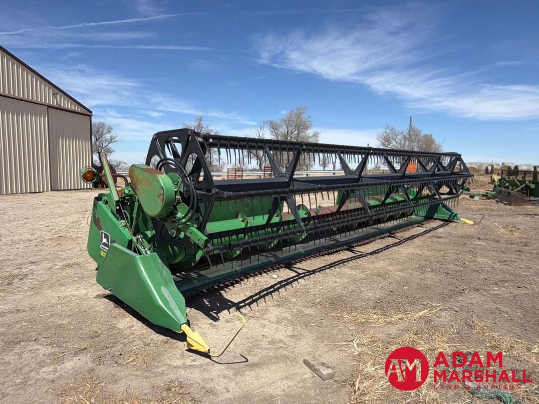 Image of John Deere 920 Primary image