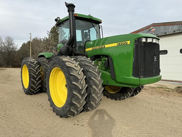 Image of John Deere 9300 equipment image 1