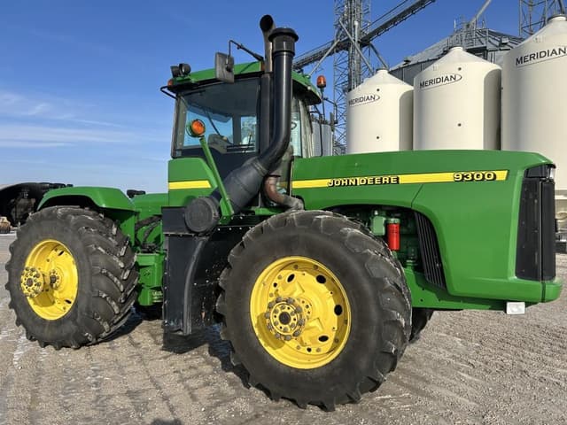 Image of John Deere 9300 equipment image 1