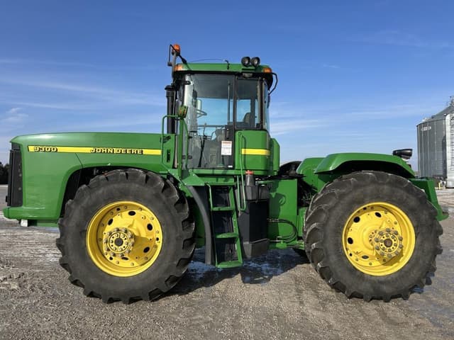 Image of John Deere 9300 equipment image 2