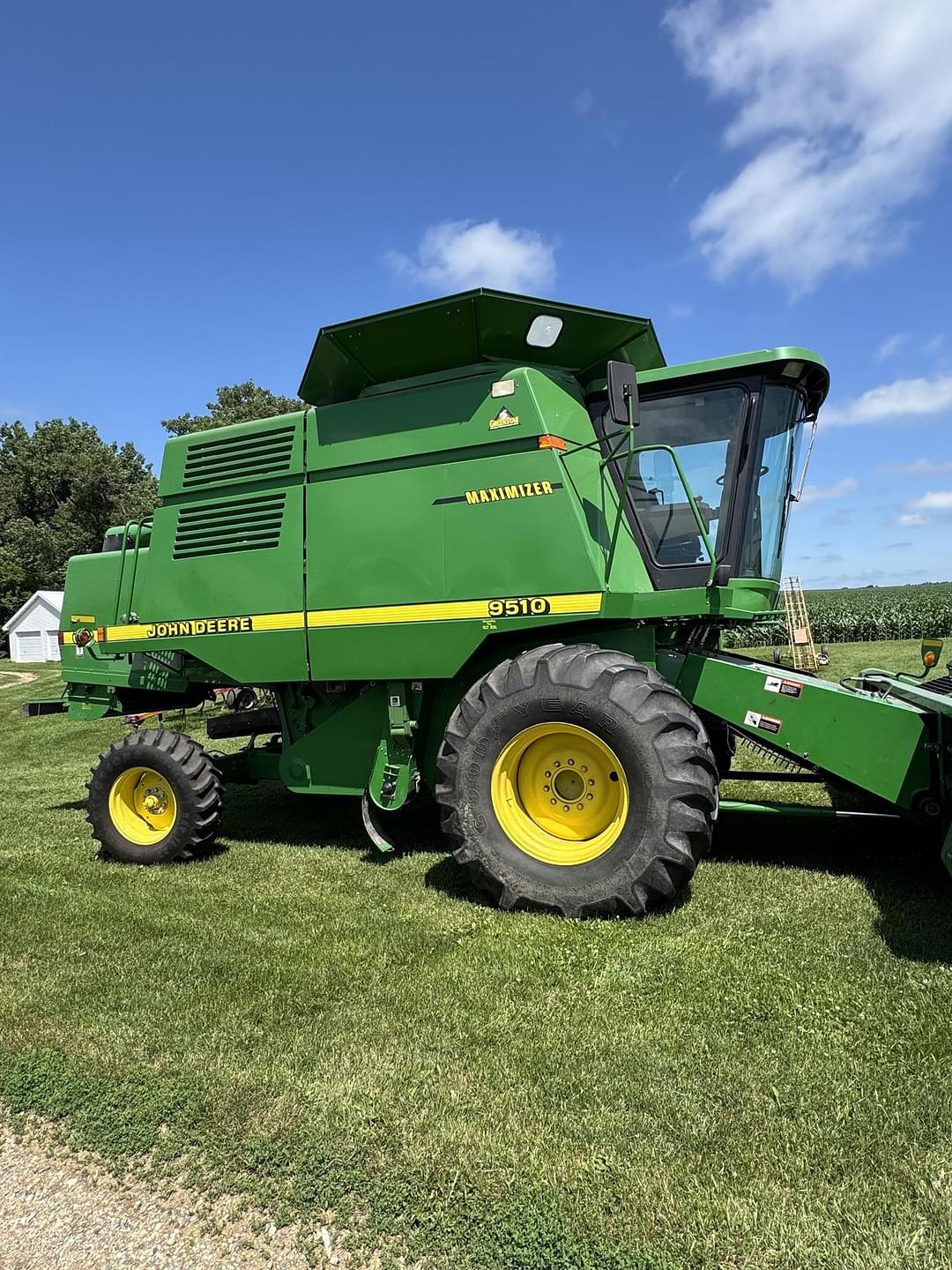 Image of John Deere 9510 Primary image