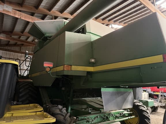 Image of John Deere 9510 equipment image 4