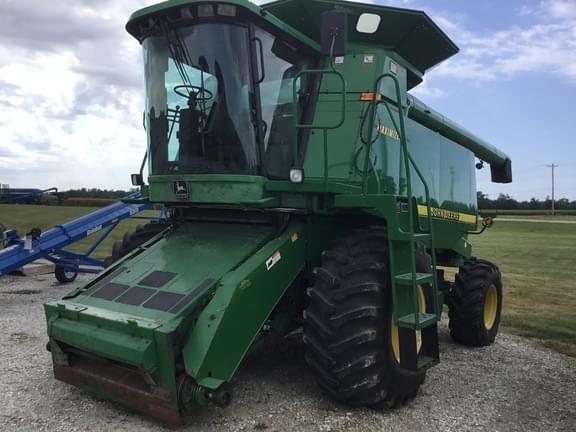 Image of John Deere 9510 equipment image 2