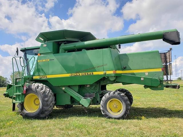 Image of John Deere 9510 equipment image 1