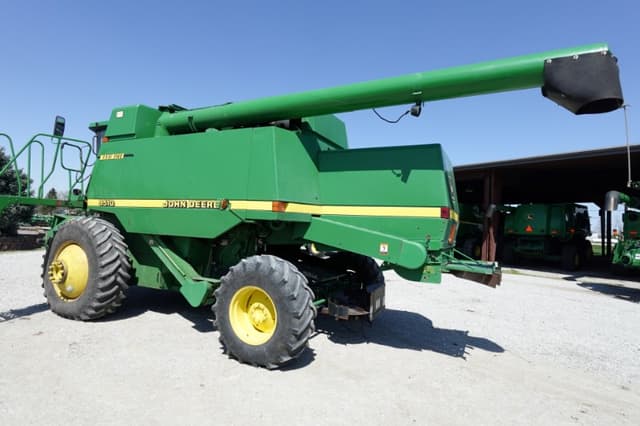 Image of John Deere 9510 equipment image 2