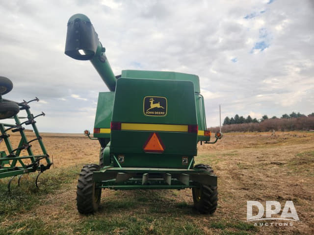 Image of John Deere 9510 equipment image 1