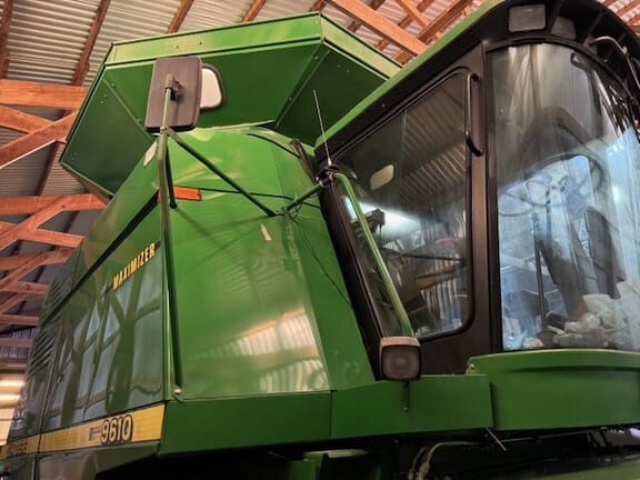 1998 John Deere 9610 Equipment Image0