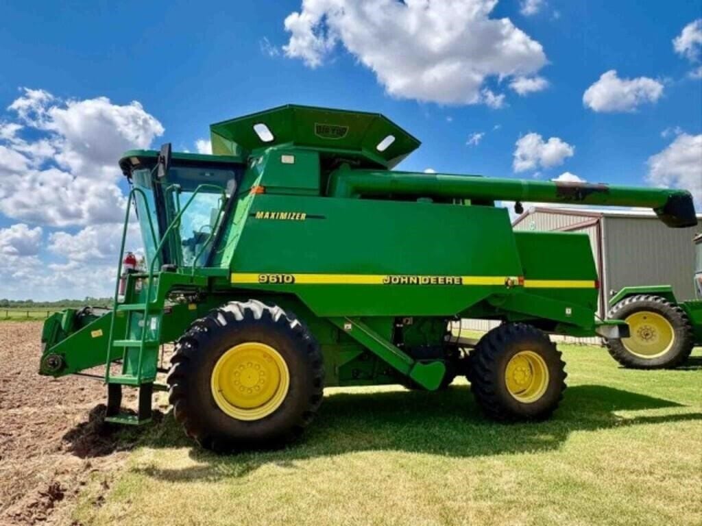 1998 John Deere 9610 Equipment Image0
