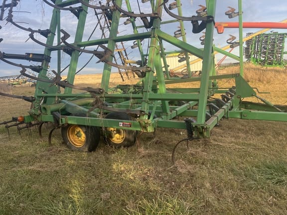 1998 John Deere 980 Equipment Image0