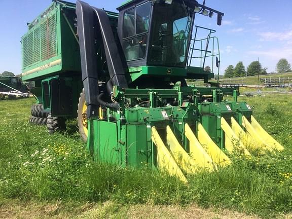 Image of John Deere 9976 equipment image 1