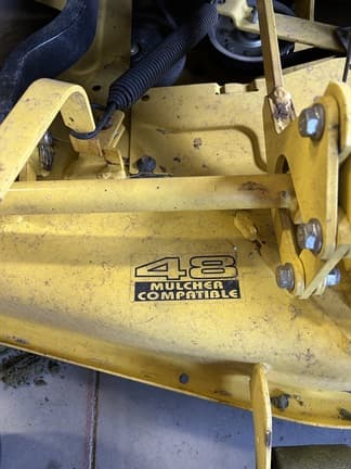 Image of John Deere F525 equipment image 3