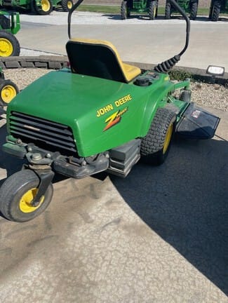 1998 John Deere F620 Equipment Image0