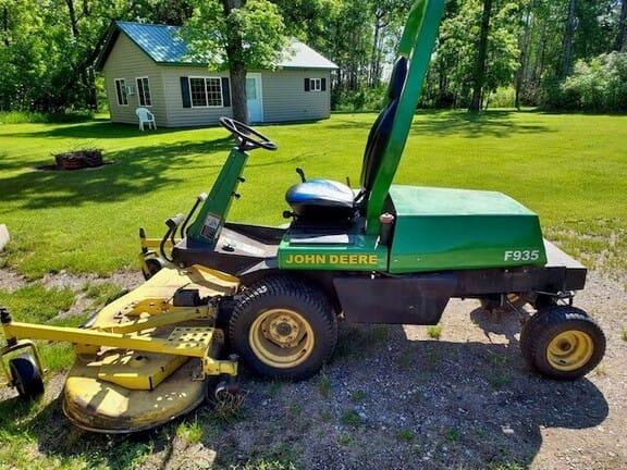 Main image John Deere F935