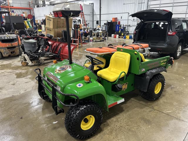 Image of John Deere Gator equipment image 4