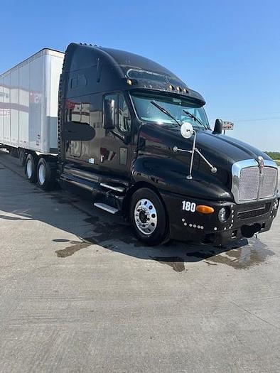 Image of Kenworth T2000 equipment image 2
