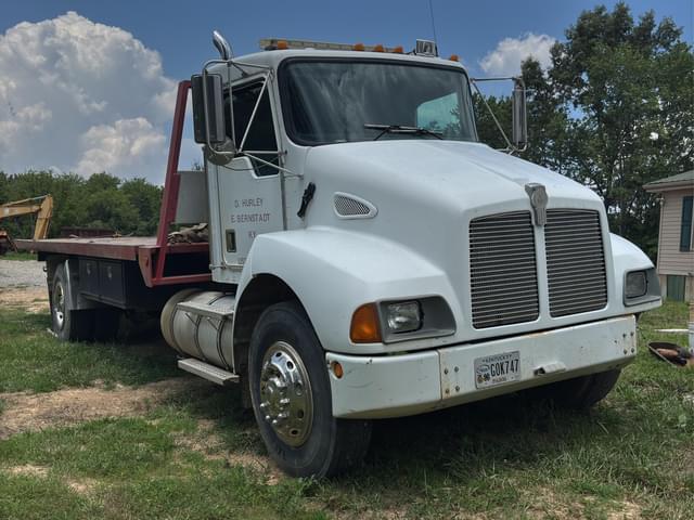 Image of Kenworth T300 equipment image 2