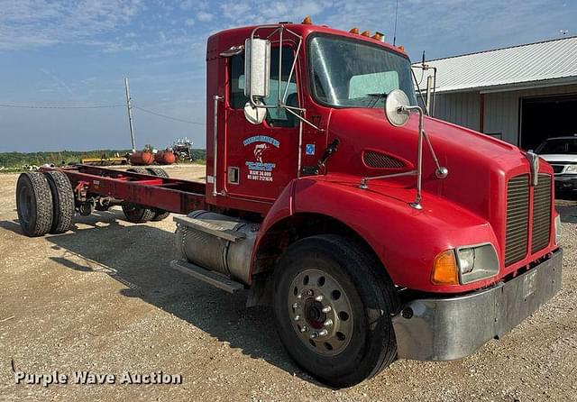 Image of Kenworth T300 equipment image 2
